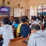 Pelatihan Pembuatan E-Modul Interaktif Memperkuat Kesiapan Guru MTs Muhammadiyah 01 Purbalingga Menghadapi Era Digital